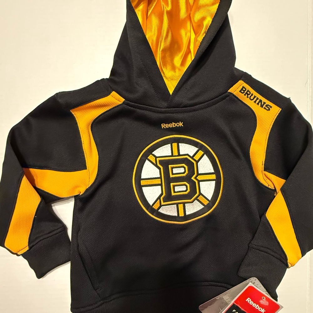 Reebok Kids Boston Bruins Black and Yellow Hoodie NWT 3T